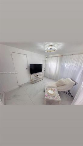 950 NE 127th St 1, North Miami, FL 33161