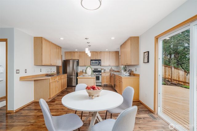 261 Blaine Drive SE, Renton, WA 98056