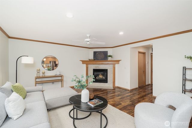 261 Blaine Drive SE, Renton, WA 98056