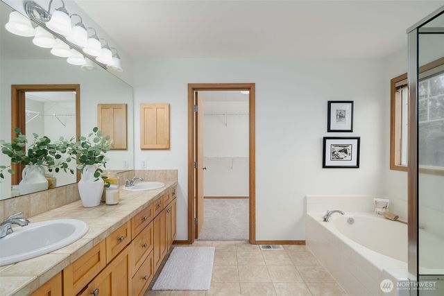 261 Blaine Drive SE, Renton, WA 98056