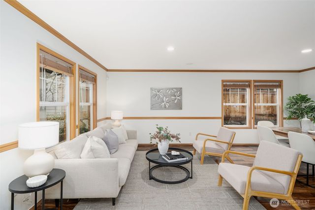 261 Blaine Drive SE, Renton, WA 98056