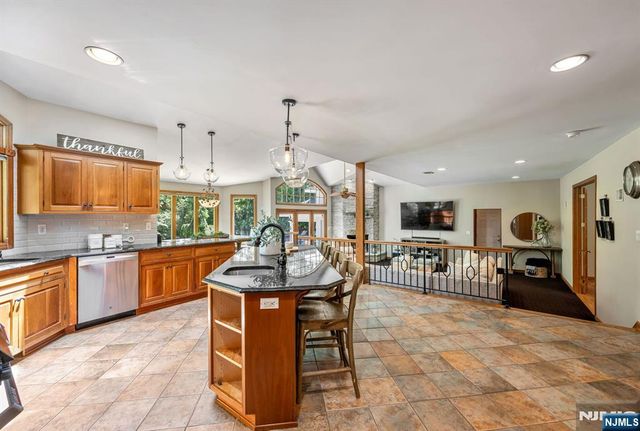 411 Snyder Road, Wyckoff, NJ 07481