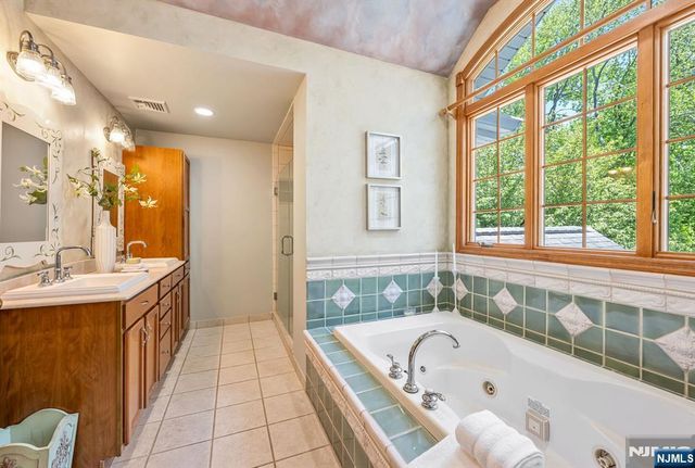 411 Snyder Road, Wyckoff, NJ 07481
