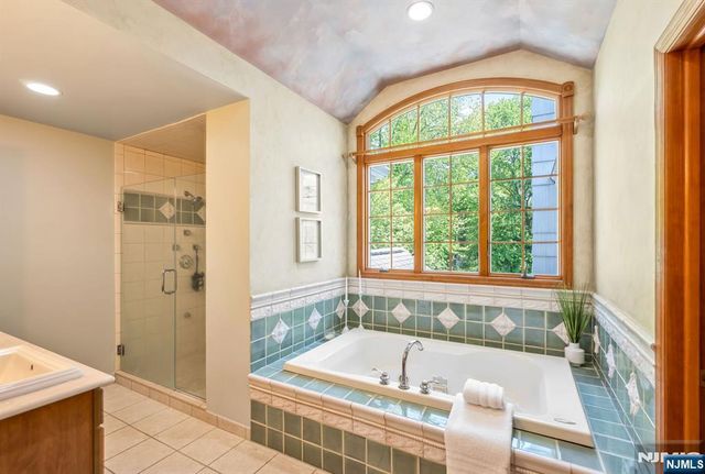 411 Snyder Road, Wyckoff, NJ 07481