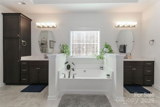 889 Irish Creek Drive, Landis, NC 28088