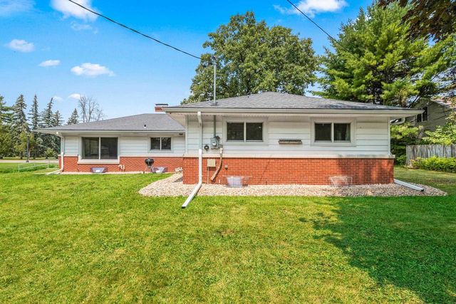 244 E PULASKI STREET, Pulaski, WI 54162