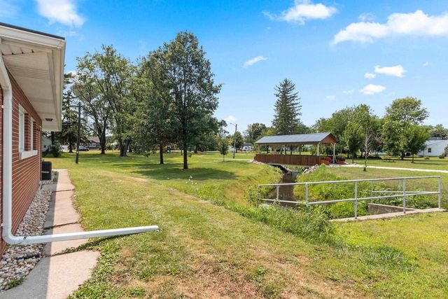244 E PULASKI STREET, Pulaski, WI 54162