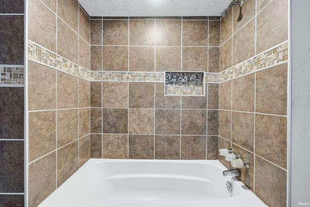 2808 Taylor Street, Fort Wayne, IN 46802