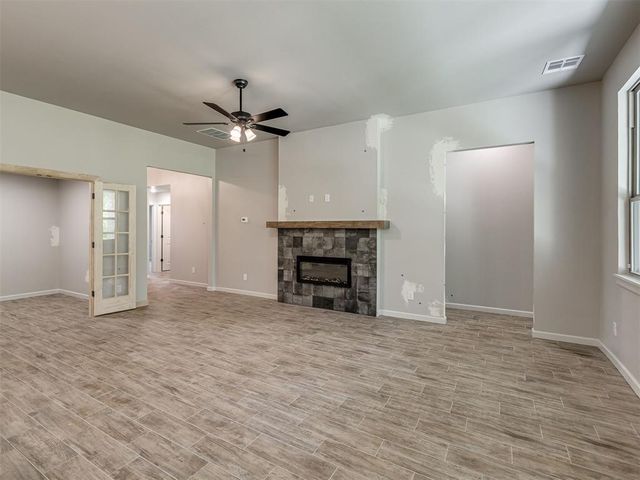 1206 Wisteria Way, Noble, OK 73068