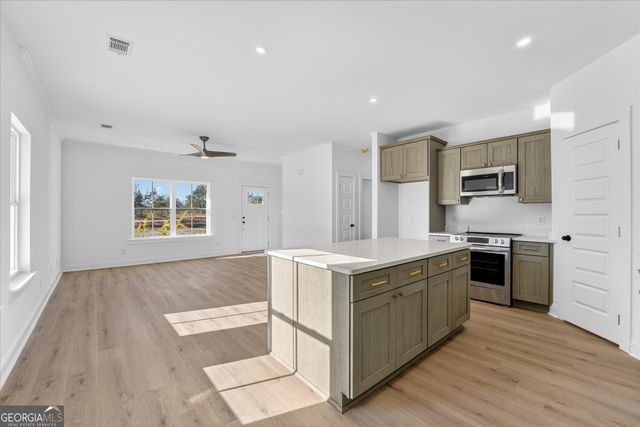 1058 Cottage Way, Darien, GA 31305