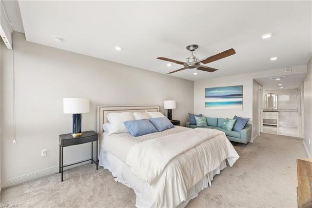 4031 Gulf Shore BLVD N 7D, Naples, FL 34103