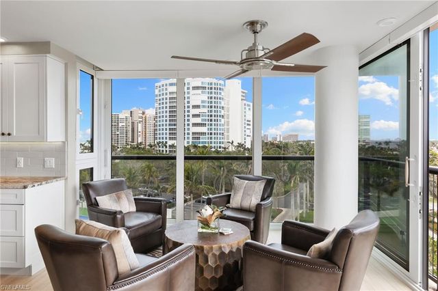 4031 Gulf Shore BLVD N 7D, Naples, FL 34103