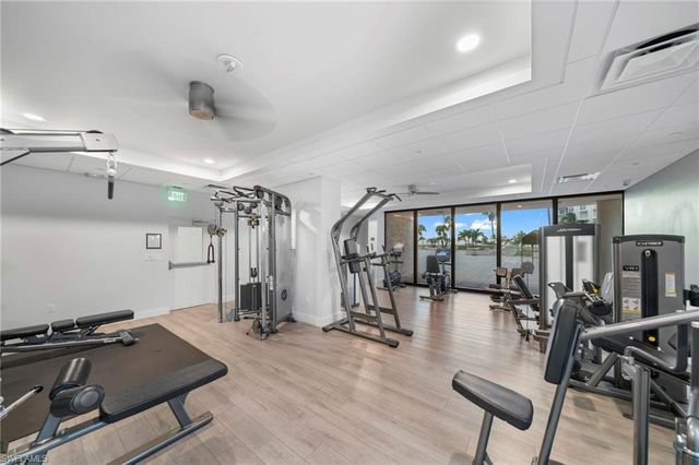 4031 Gulf Shore BLVD N 7D, Naples, FL 34103