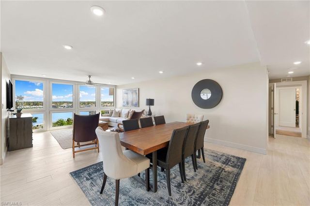 4031 Gulf Shore BLVD N 7D, Naples, FL 34103