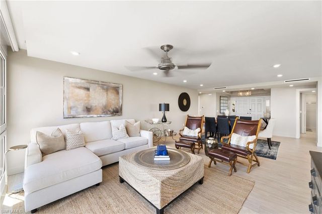 4031 Gulf Shore BLVD N 7D, Naples, FL 34103