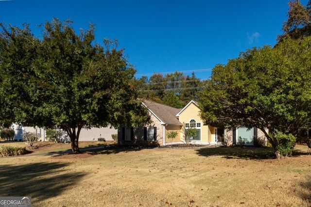 727 Eight Point Court, Suwanee, GA 30024