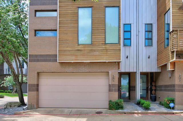 381 E Greenbriar Lane 304, Dallas, TX 75203