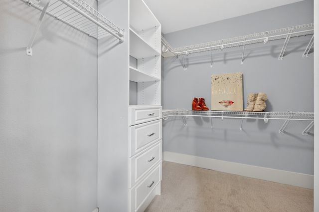381 E Greenbriar Lane 304, Dallas, TX 75203