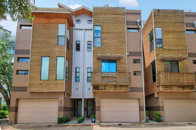 381 E Greenbriar Lane 304, Dallas, TX 75203
