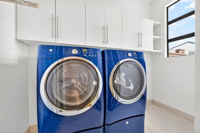 381 E Greenbriar Lane 304, Dallas, TX 75203