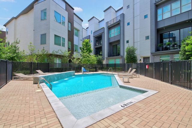 381 E Greenbriar Lane 304, Dallas, TX 75203