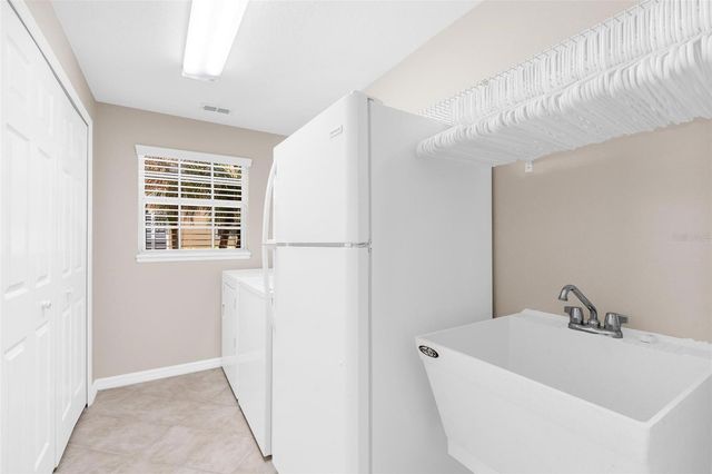 3865 WINDING LAKE CIRCLE, Orlando, FL 32835
