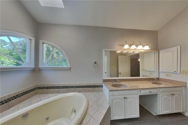 11195 Surrey Park Trail, Duluth, GA 30097
