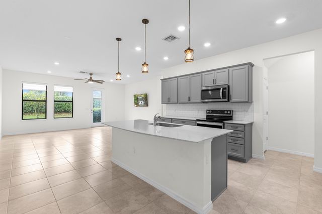 8612 Escue Street, Wellington, FL 33467
