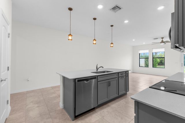 8612 Escue Street, Wellington, FL 33467