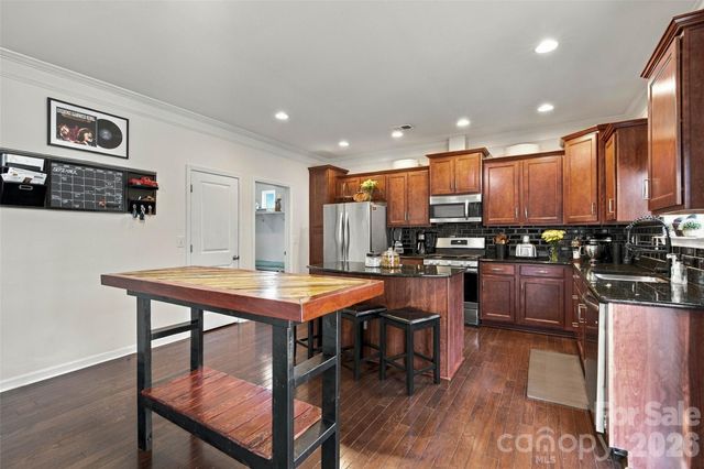 7337 Adirondack Drive, Denver, NC 28037