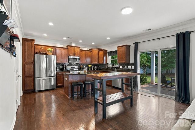 7337 Adirondack Drive, Denver, NC 28037