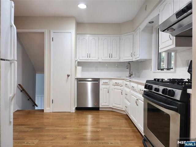 3 Arrowhead Road, Park Ridge, NJ 07656