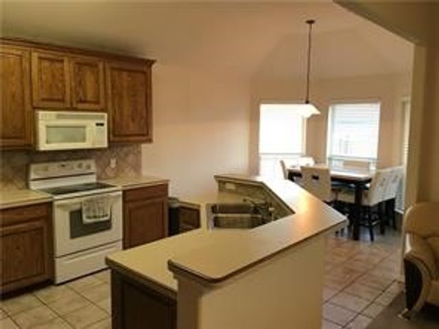 9032 Winding River Drive, Fort Worth, TX 76118