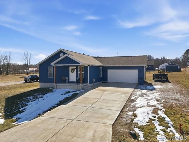 137 Calvey Brook Drive, Robertsville, MO 63072