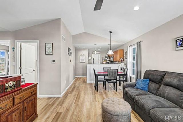 137 Calvey Brook Drive, Robertsville, MO 63072