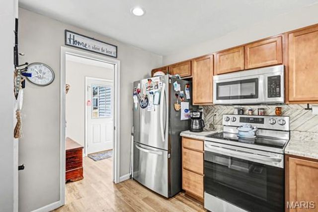 137 Calvey Brook Drive, Robertsville, MO 63072