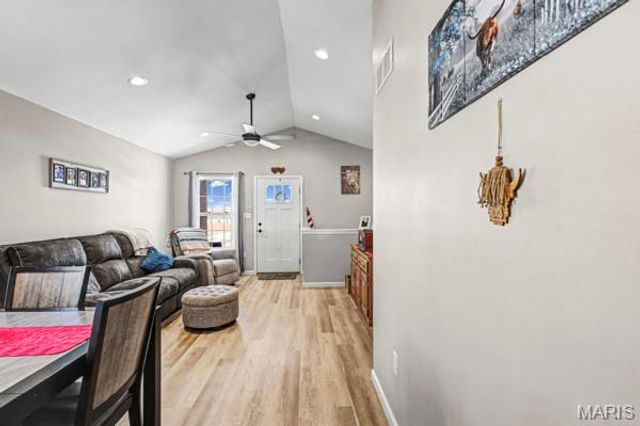 137 Calvey Brook Drive, Robertsville, MO 63072