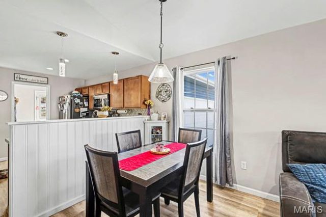 137 Calvey Brook Drive, Robertsville, MO 63072