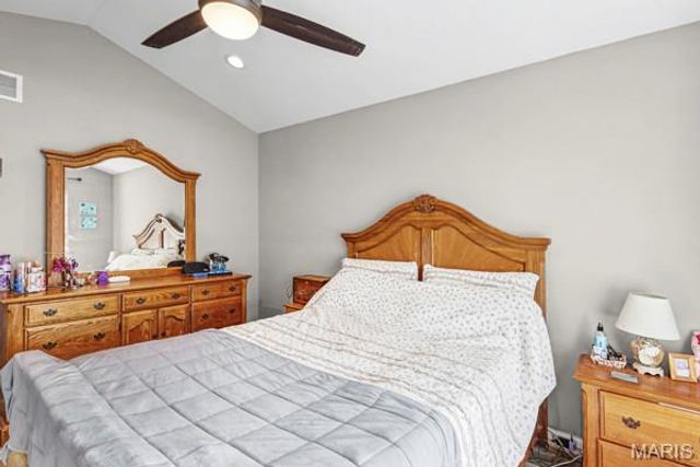 137 Calvey Brook Drive, Robertsville, MO 63072