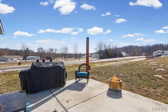 137 Calvey Brook Drive, Robertsville, MO 63072