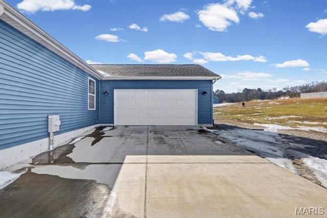 137 Calvey Brook Drive, Robertsville, MO 63072