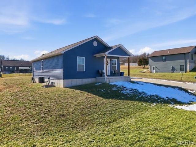 137 Calvey Brook Drive, Robertsville, MO 63072