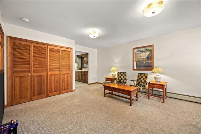 47 Little Rock Ave, Falmouth, MA 02540