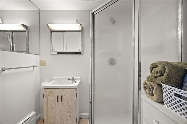 47 Little Rock Ave, Falmouth, MA 02540