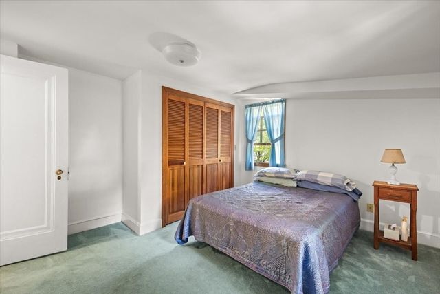 47 Little Rock Ave, Falmouth, MA 02540