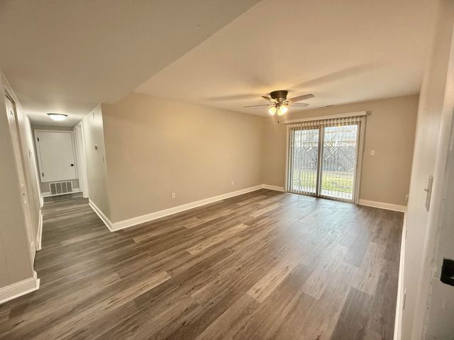 3245 Saric Court 1h, Highland, IN 46322