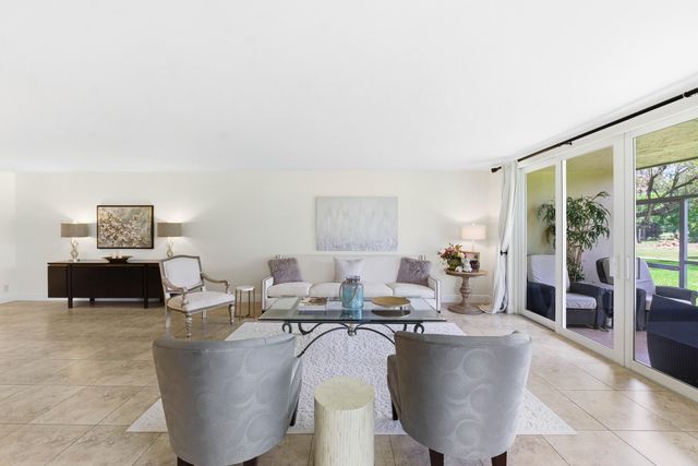 3800 Oaks Clubhouse Drive 106, Pompano Beach, FL 33069