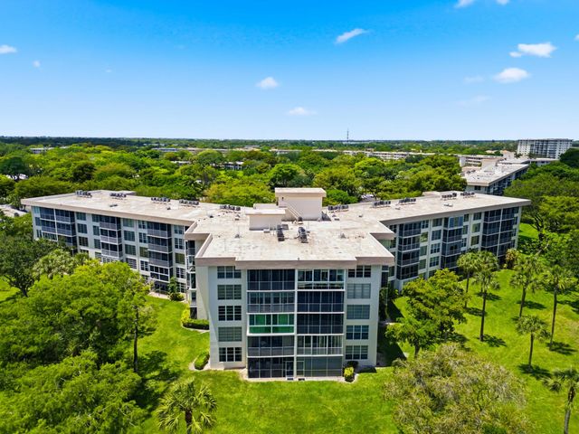 3800 Oaks Clubhouse Drive 106, Pompano Beach, FL 33069