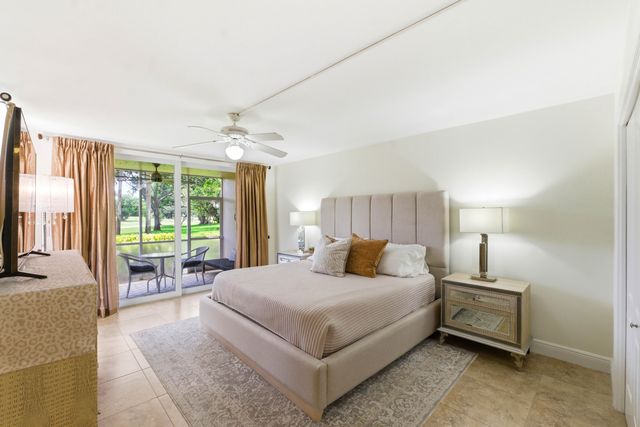 3800 Oaks Clubhouse Drive 106, Pompano Beach, FL 33069