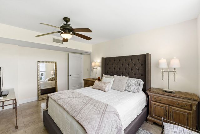 3800 Oaks Clubhouse Drive 106, Pompano Beach, FL 33069